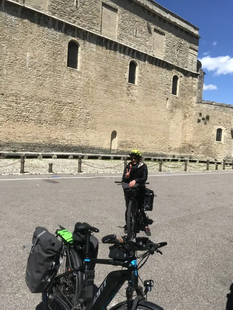 arrivée à Malaucène après 3 jours de vélo autour du Mont Ventoux