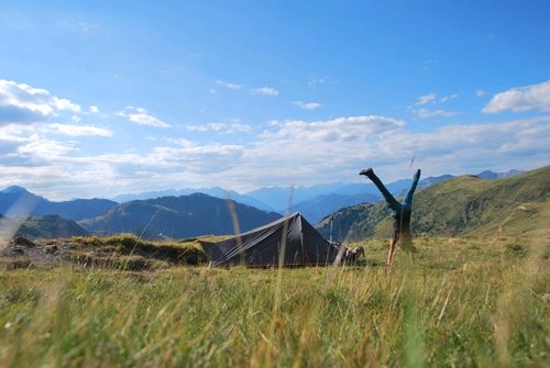 Bivouac sur ma randonnée itinérante à travers les alpes