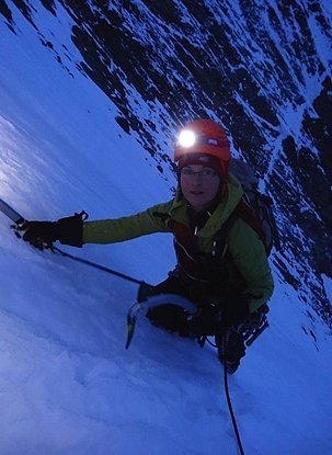 Dans la face du Lenzspitze en suisse alpinisme