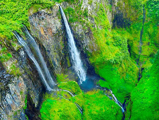 La randonnée à la cascade du Trou de Fer  à découvrir absolument