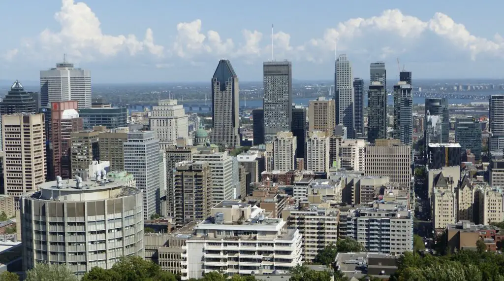 Relève de la garde à Ottawa lors d'un road trip au Canada