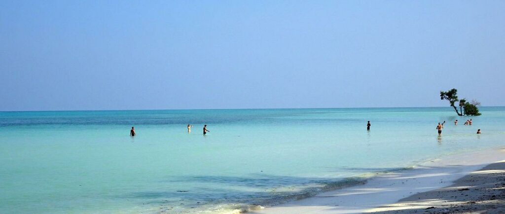 plage de Koh Ngai en Thailande 