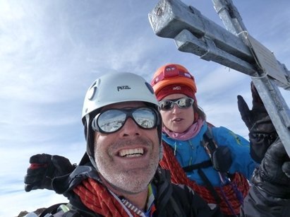Sommet du Nadelhorn en suisse en alpinisme