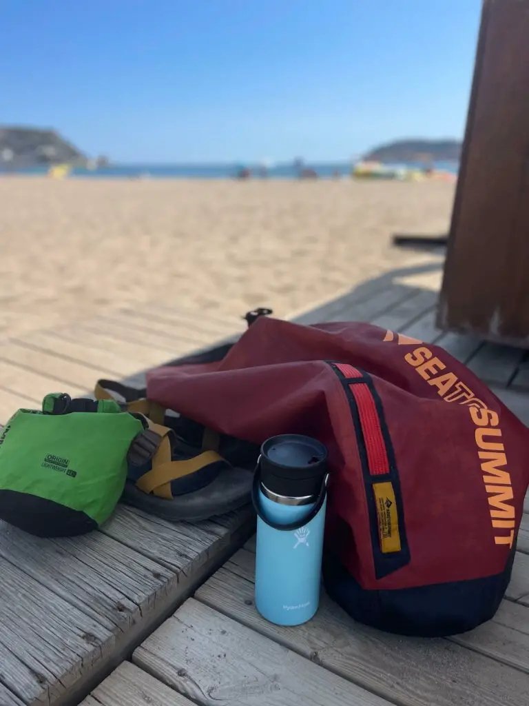 boire frais au bord de la mer avec Hydro flask