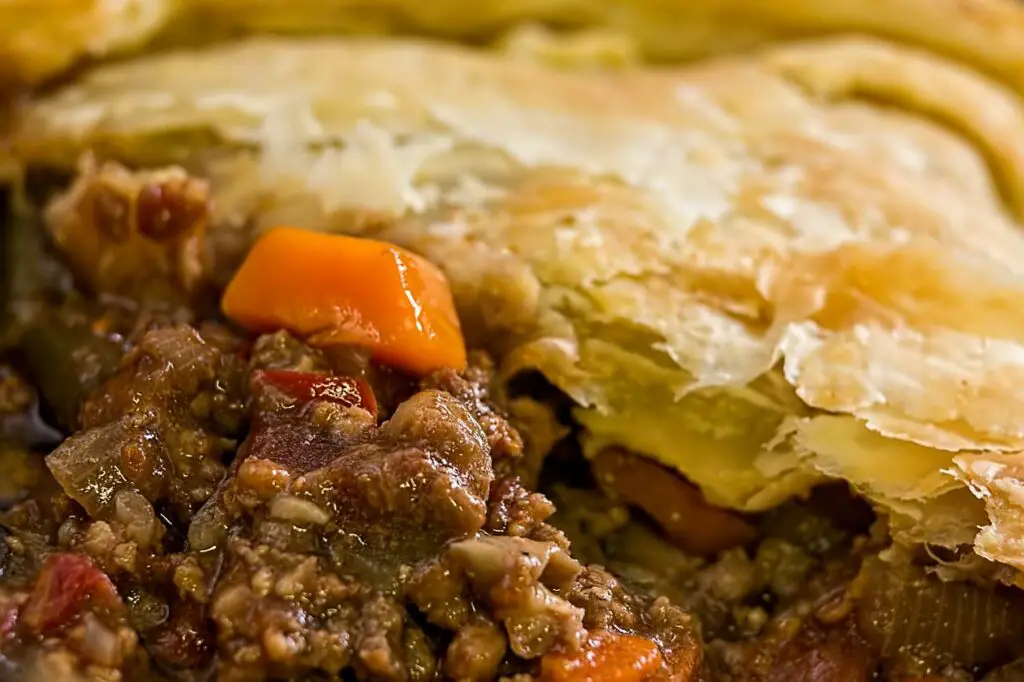 La tourtière ou tarte à la viande plat canadien