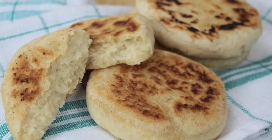 Le pain bannock à manger au canada