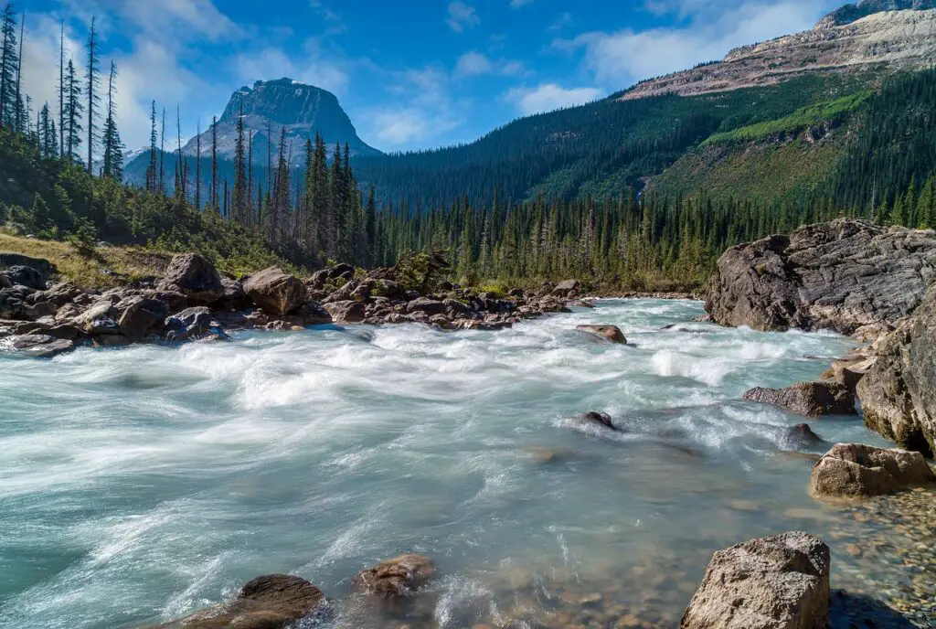 Nahanni dans les plus beaux parcs nationaux du canada