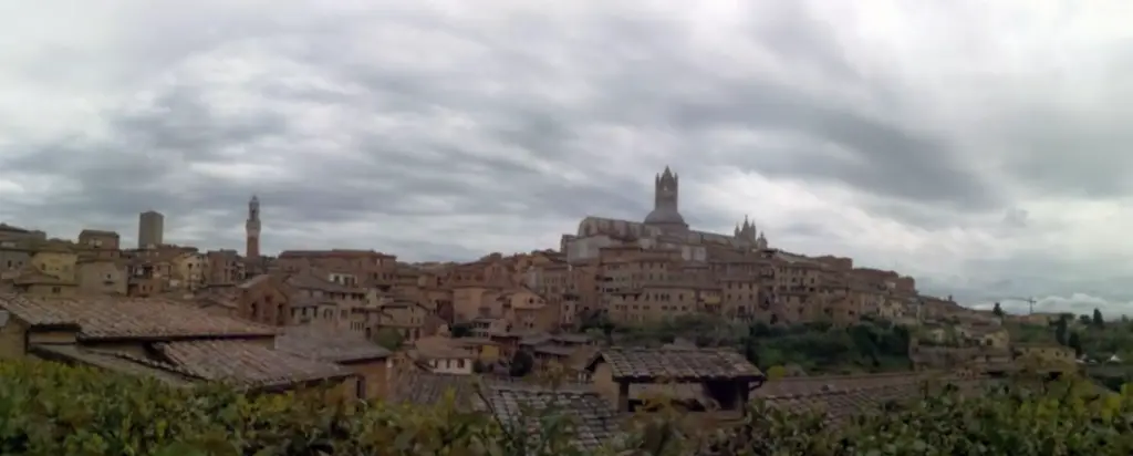 vue sur sienne en italie