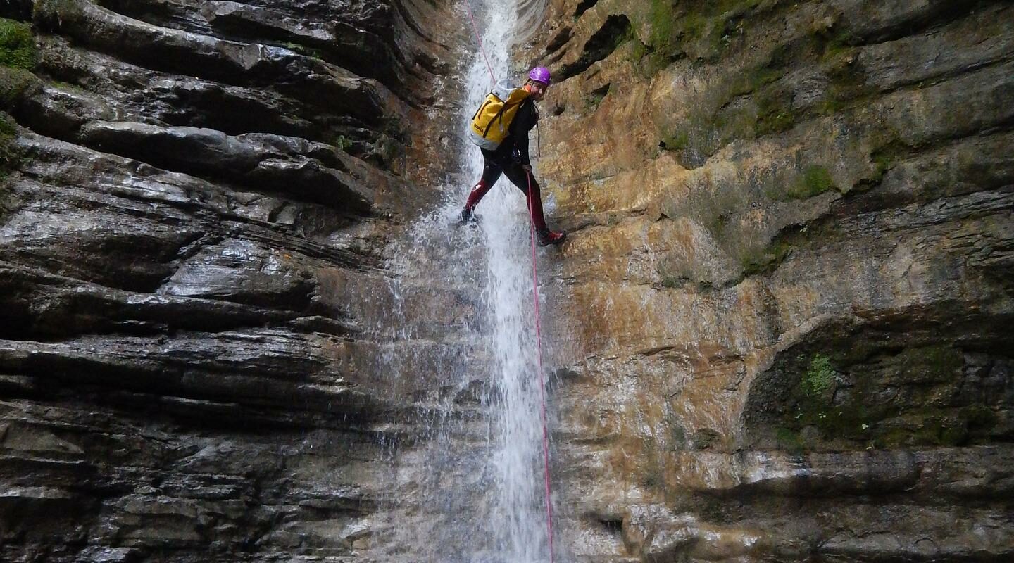 Les 11 plus beaux spots de canyoning du monde