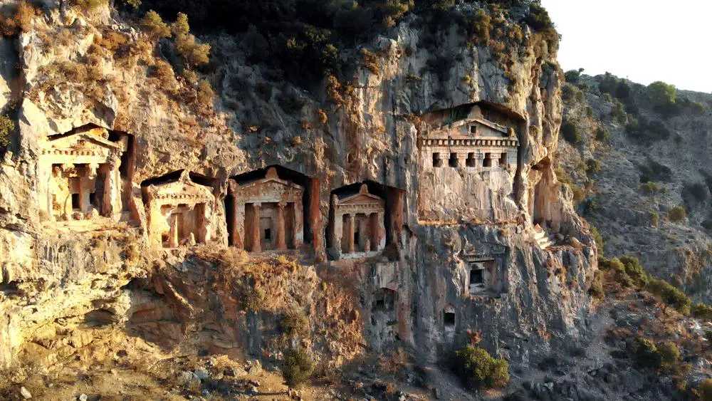 randonnée autour du site antique de Kaunos en turquie au bord des côtes Lycie