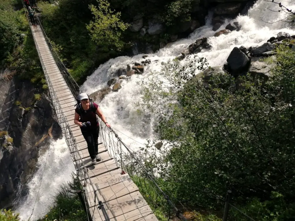 tour du Mont-Blanc passerelle