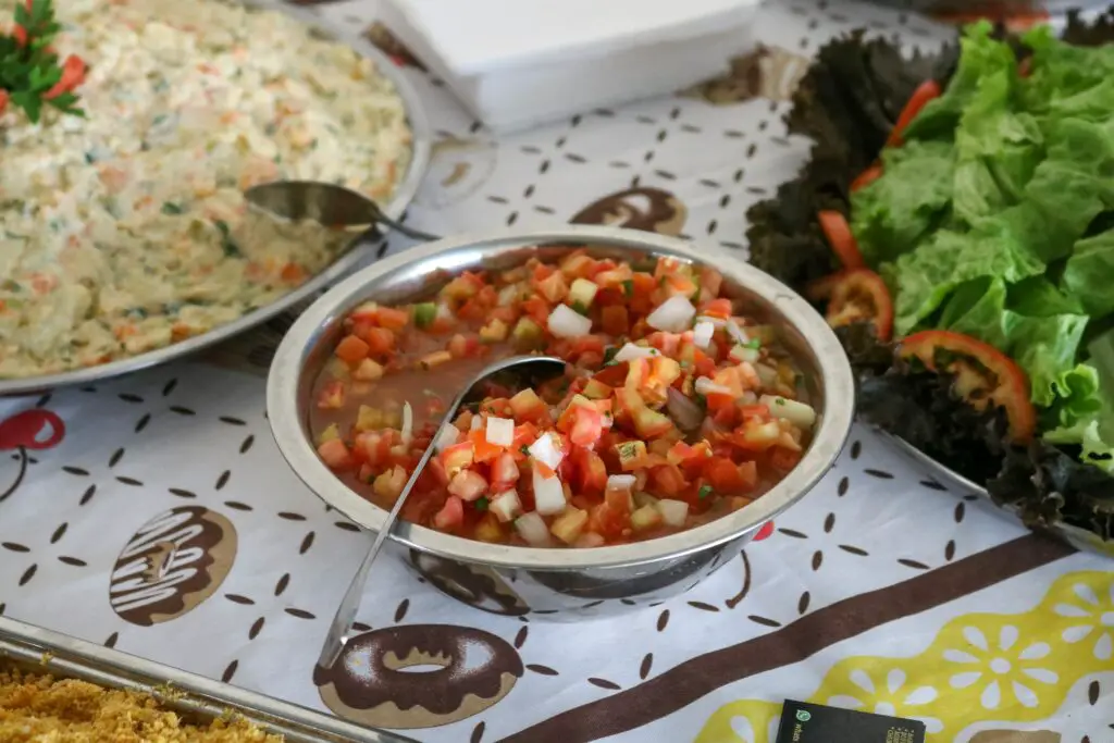 Salade Tahitienne, spécialité culinaire de Nouvelle-Calédonie