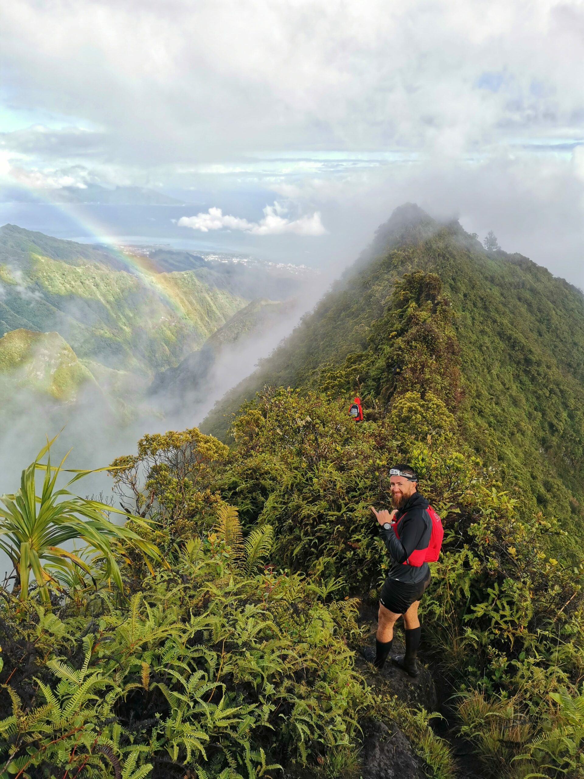 Descente de l'Aorai avec Arc en ciel_Les plus belles randonnées de Tahiti