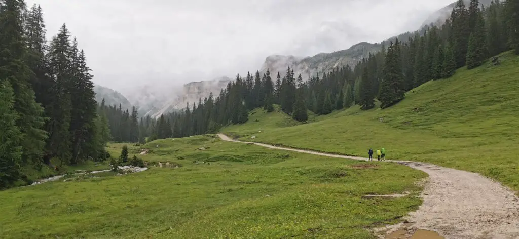 randonnée rifugio ra stua