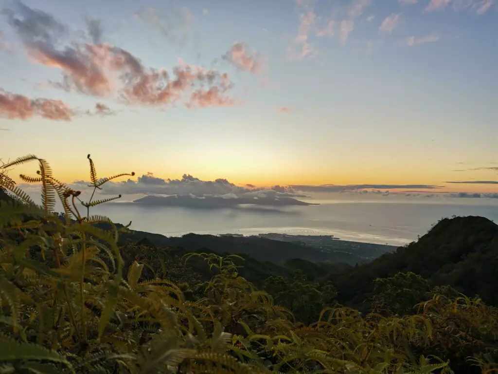 Coucher de soleil sur Moorea_plus belles randonnées de l'île