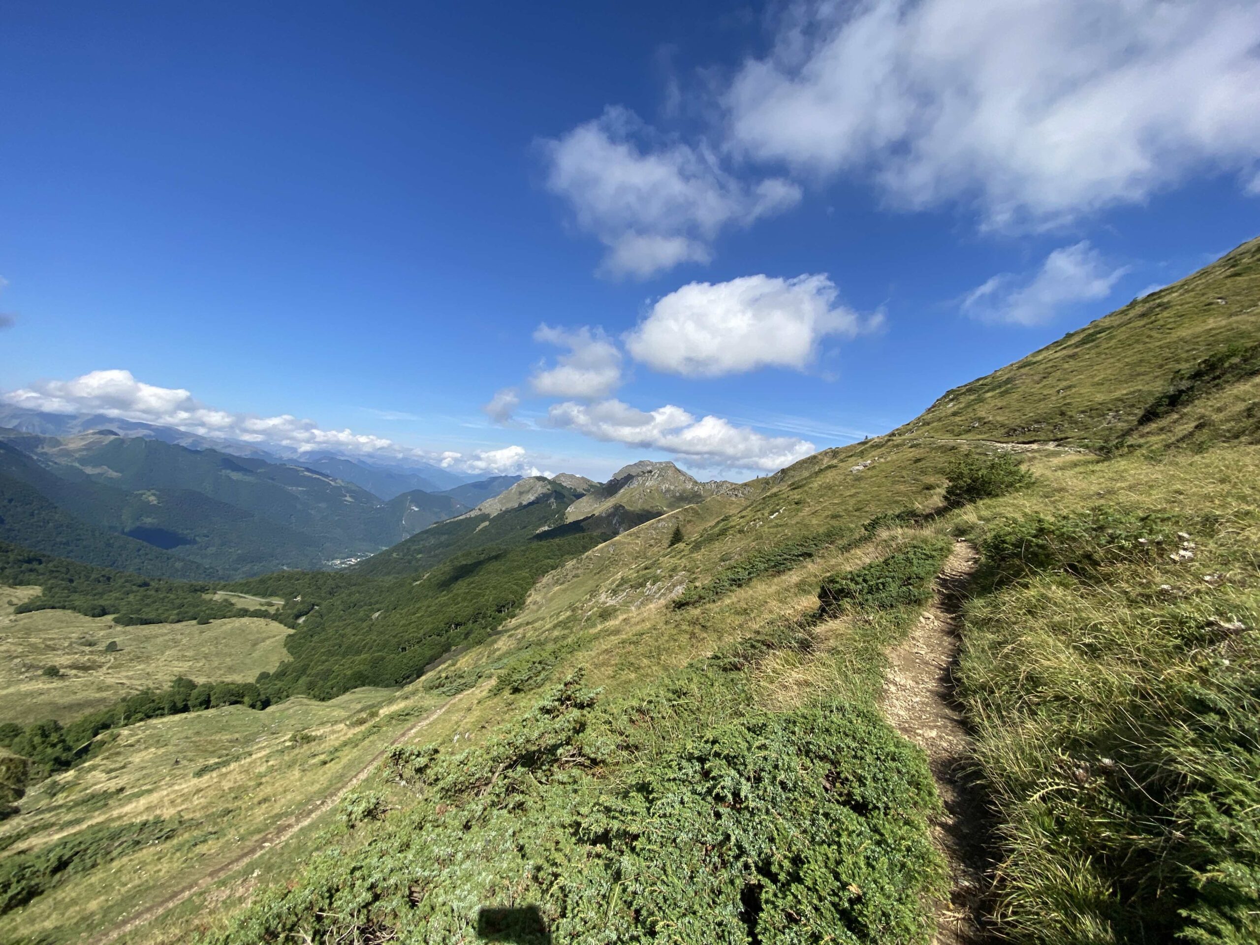 Panorama sur le sentier près du col de Saleix