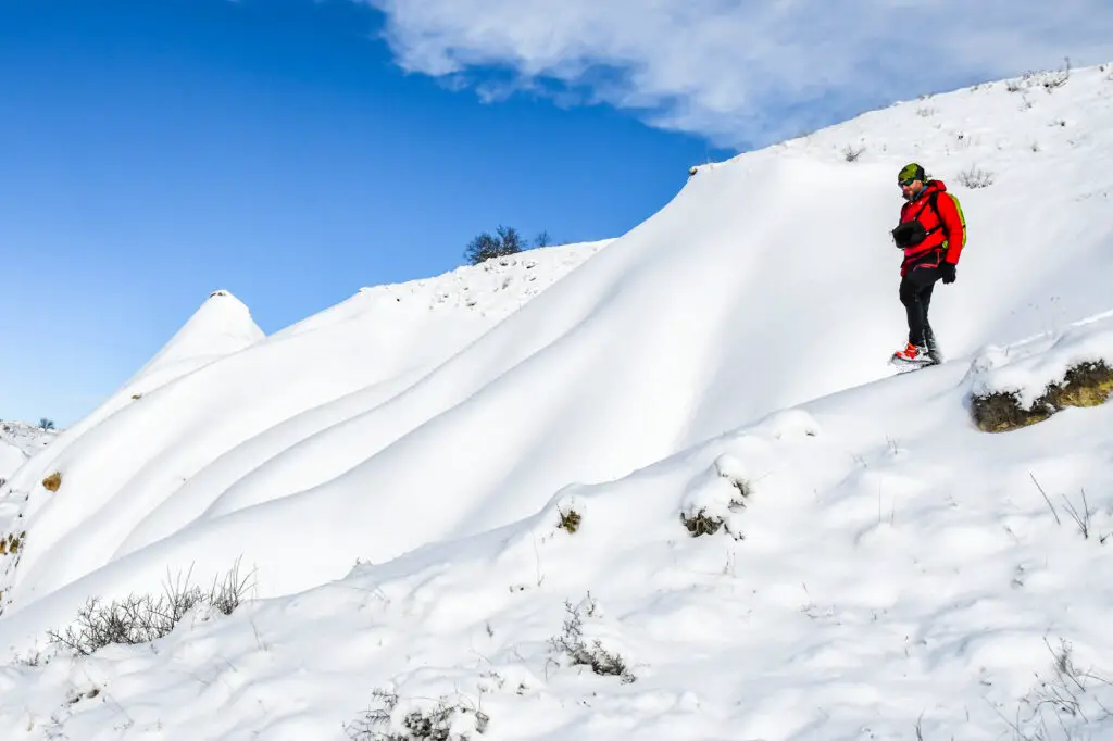 raquettes à neige en cappadoce en Turquie