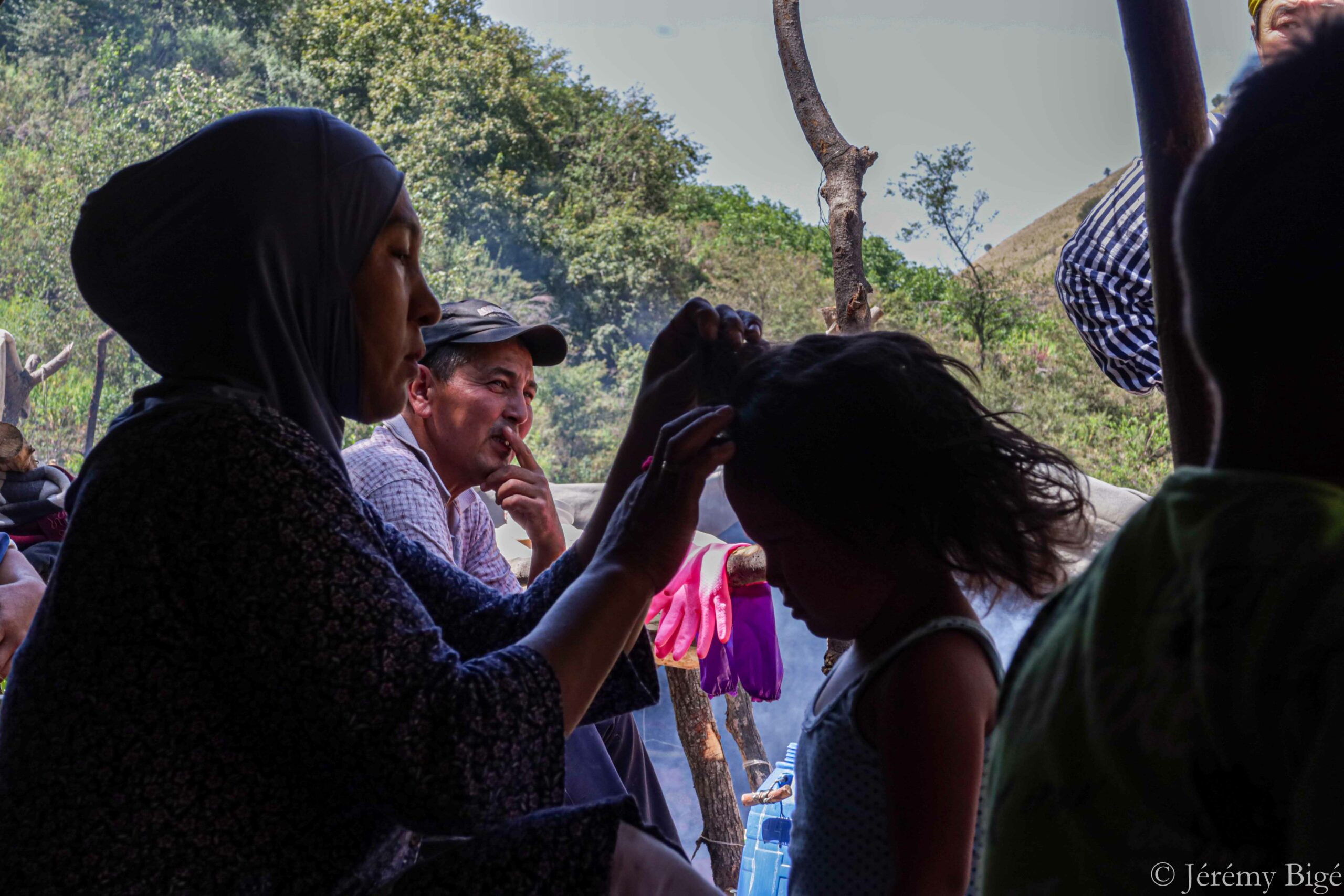 Session coiffure au jailoo Itibaï lors de ma traversée du Kirghizistan