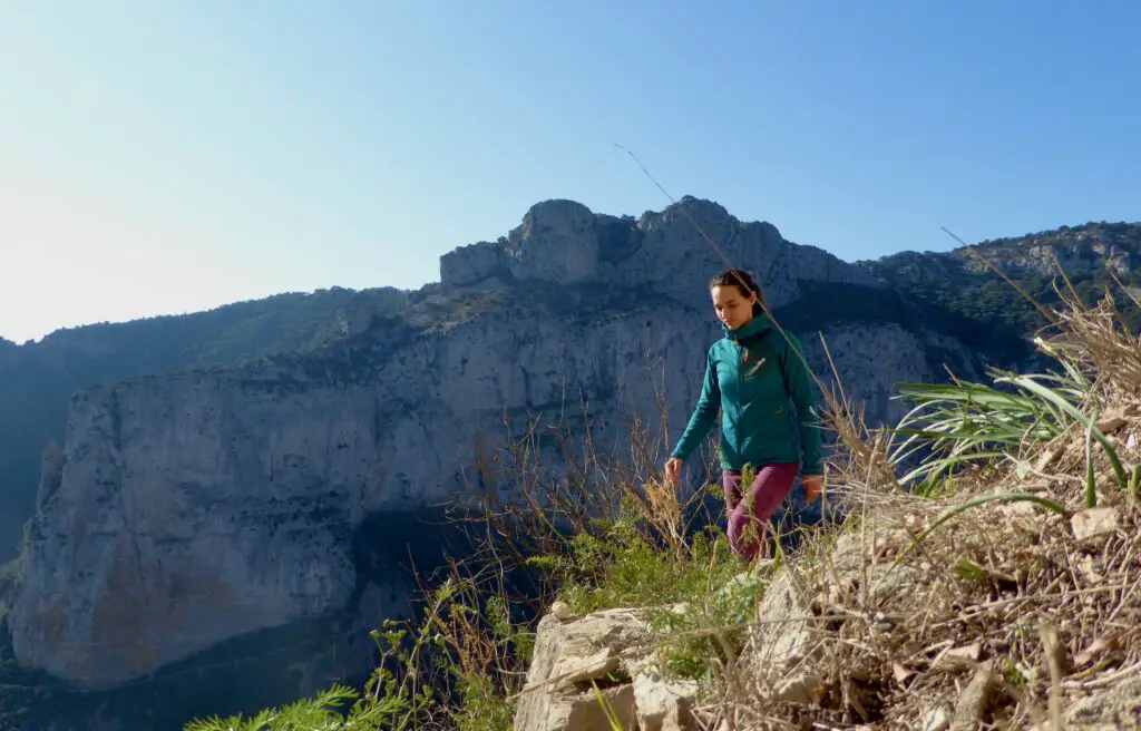 Haut à capuche Superflux de Rab - outdoor activities