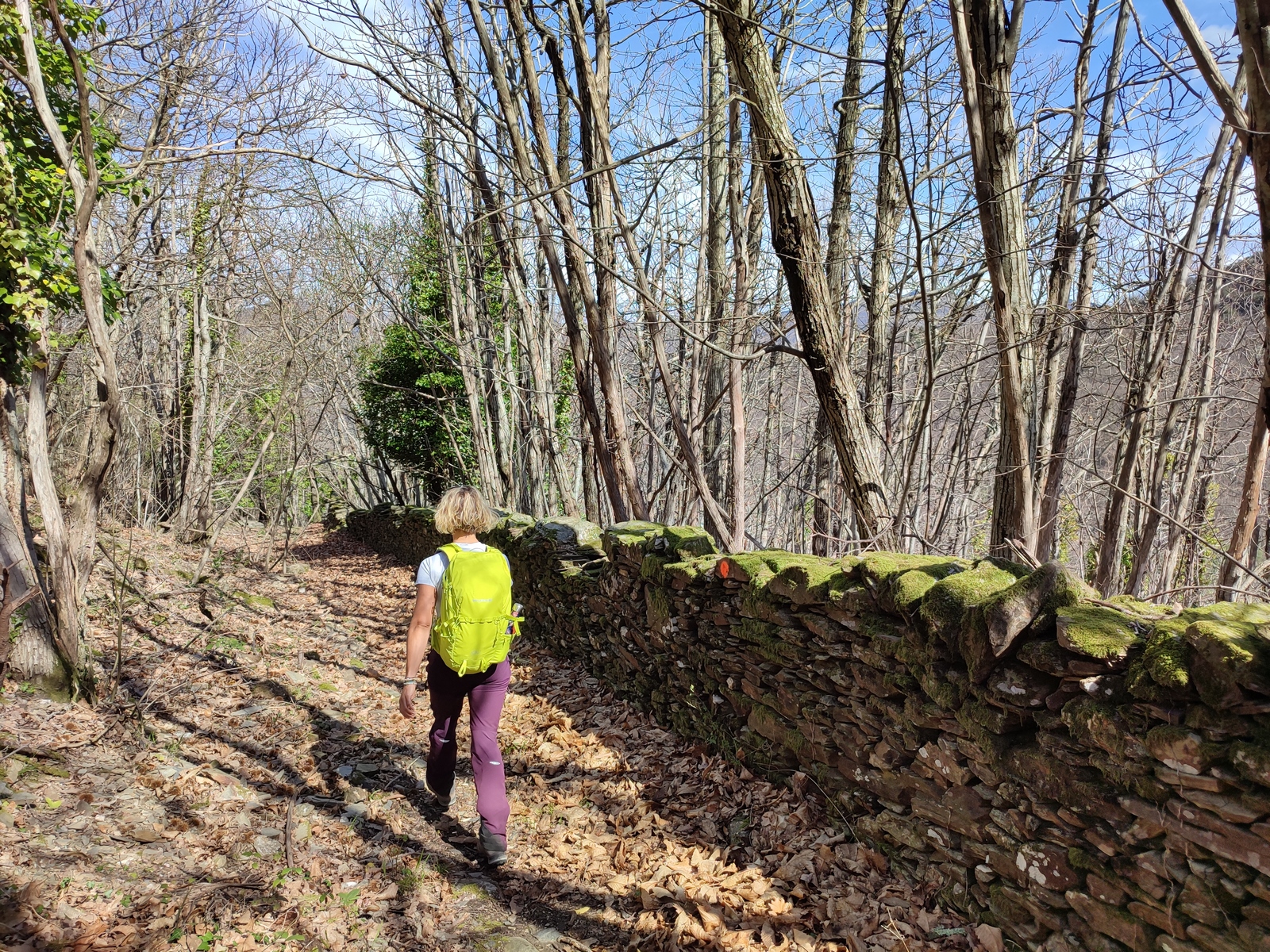 Test terrain pantalon trangoworld randonnee dasn le Caroux au printemps