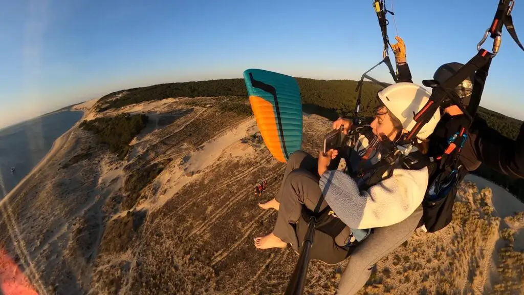 vol de parapente au couché du soleil à la dune du Pilat