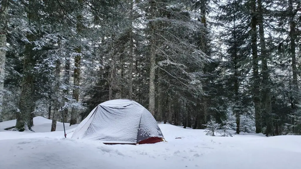 Bivouac hivernal dans le Jura