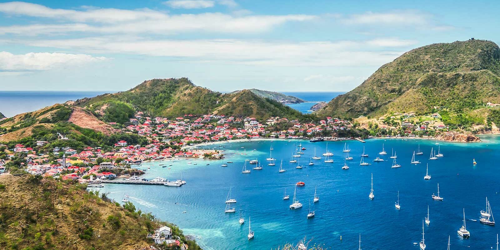 Les îles françaises joyaux cachés à explorer pour des vacances inoubliables