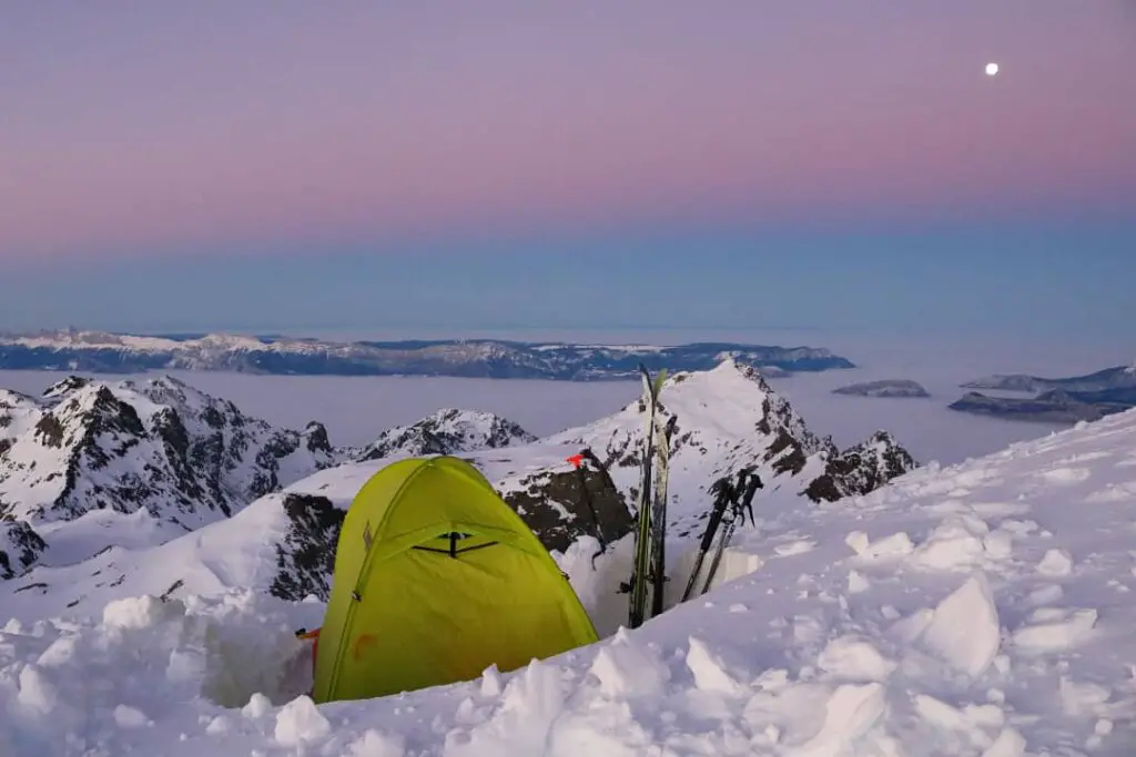 L'ancre à neige, l'arme absolue du bivouac hivernal