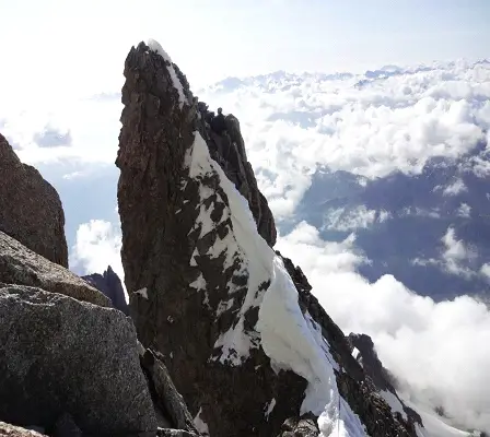 L'arête du Brouillard lors du séjour Alpinisme à l'envers du Mont-Blanc