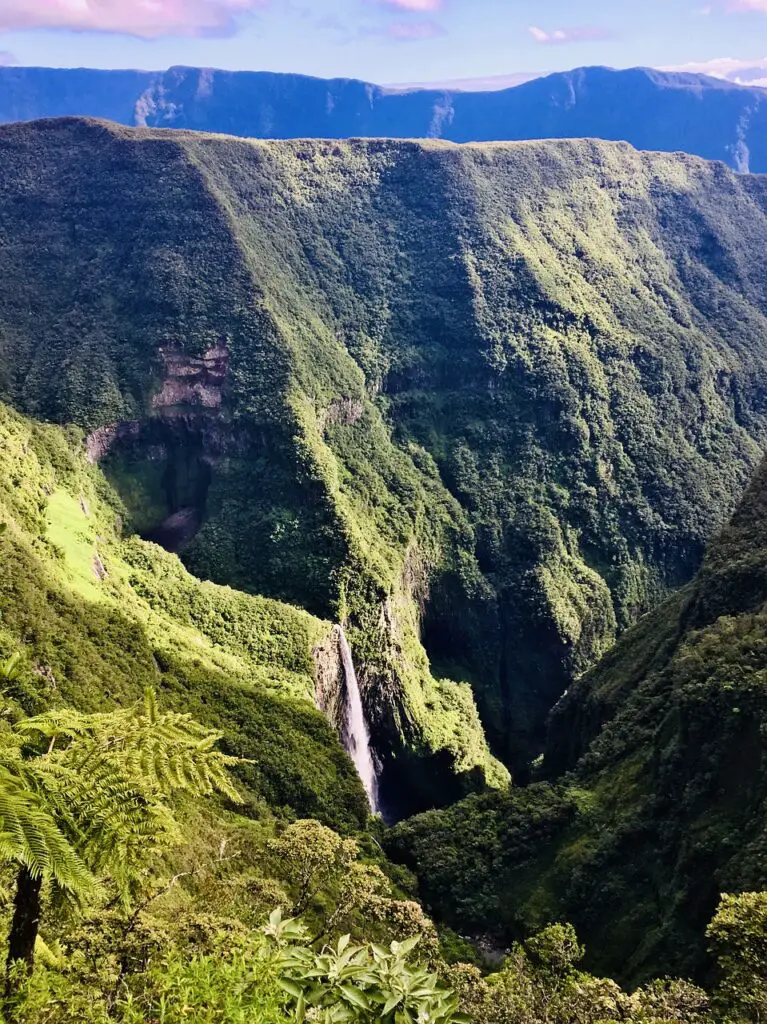 montagne cascade de l'île de la réunion