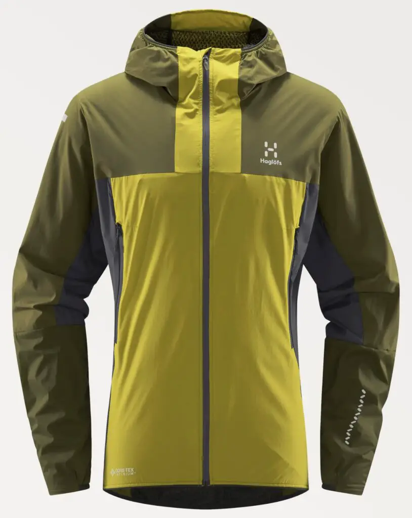 Retour terrains sur la veste L.I.M Alpha Hood Haglöfs