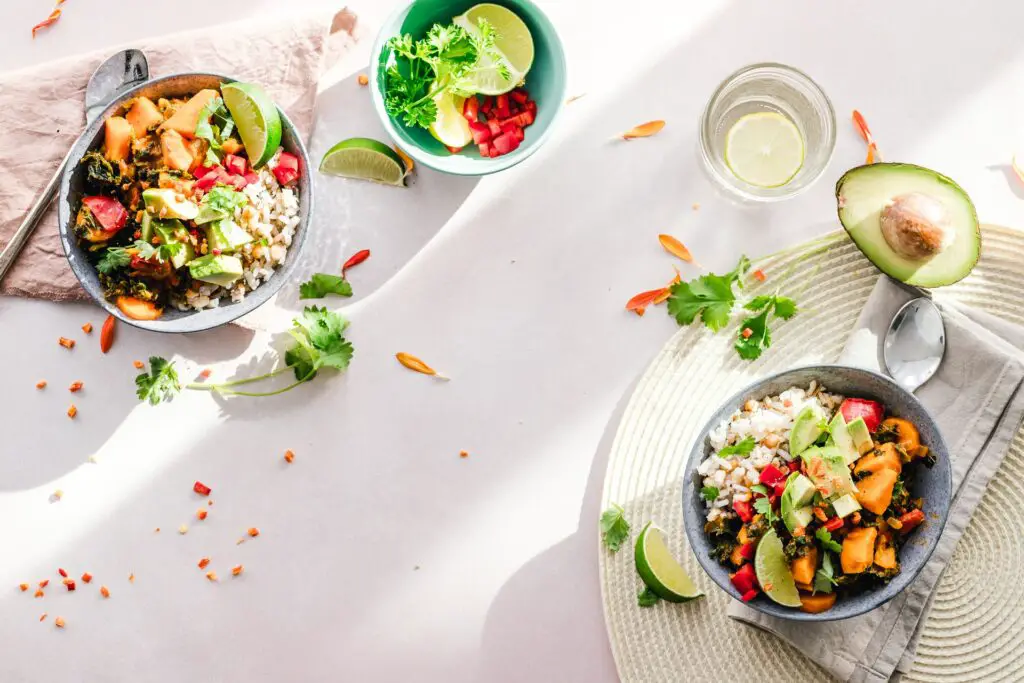 Le poke bowl, plat originaire d'Hawaï