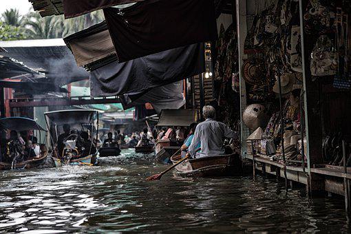 khlong sur le fleuve Chao Praya à bangko