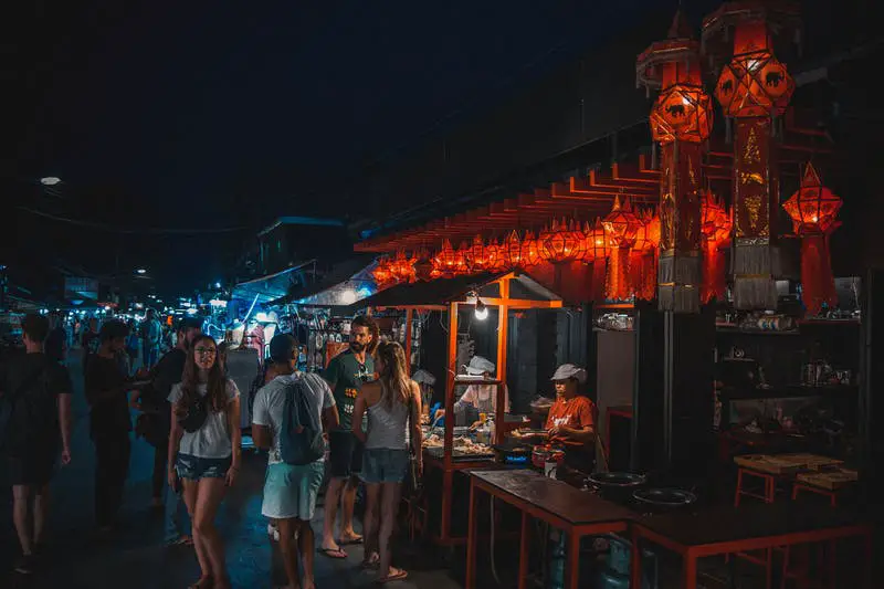 marché de nuit en thailande