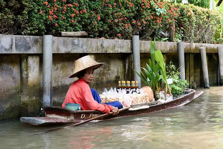 marché flottant en thailande