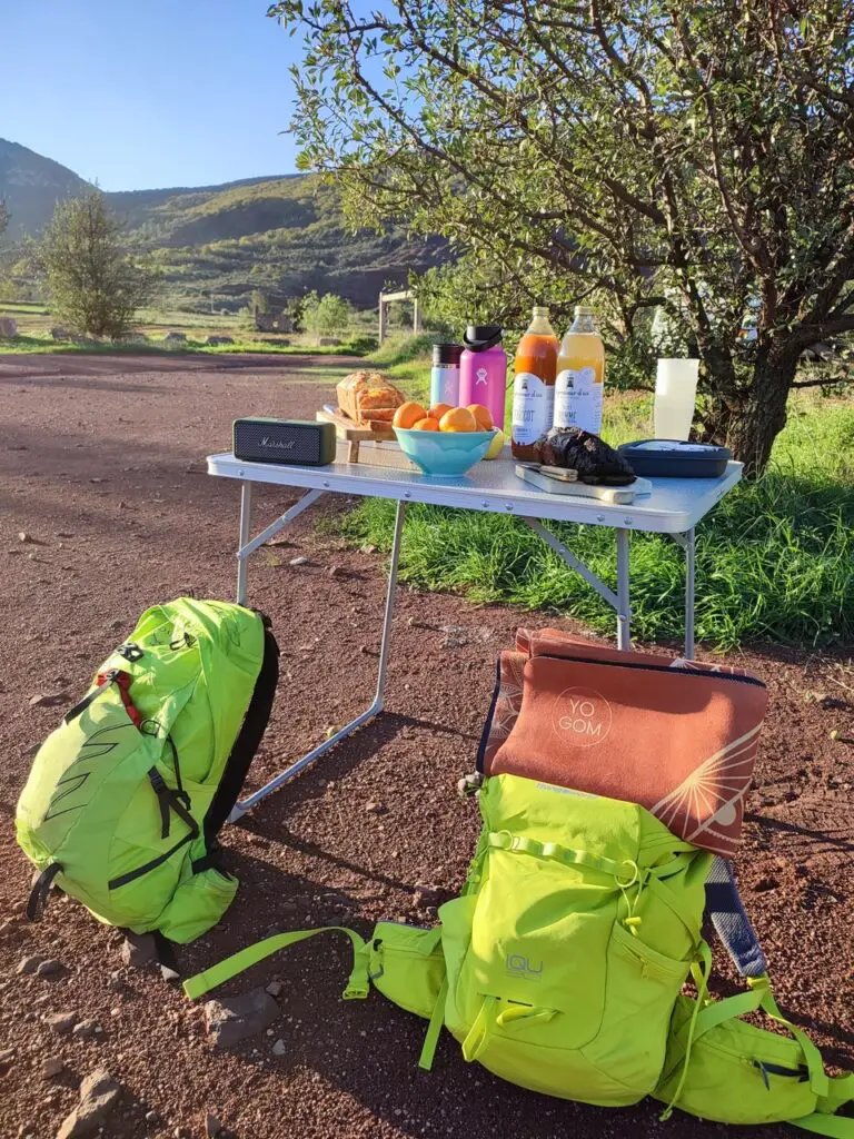 Pot d'accueil à une sortie rando et yoga au lac du salagou