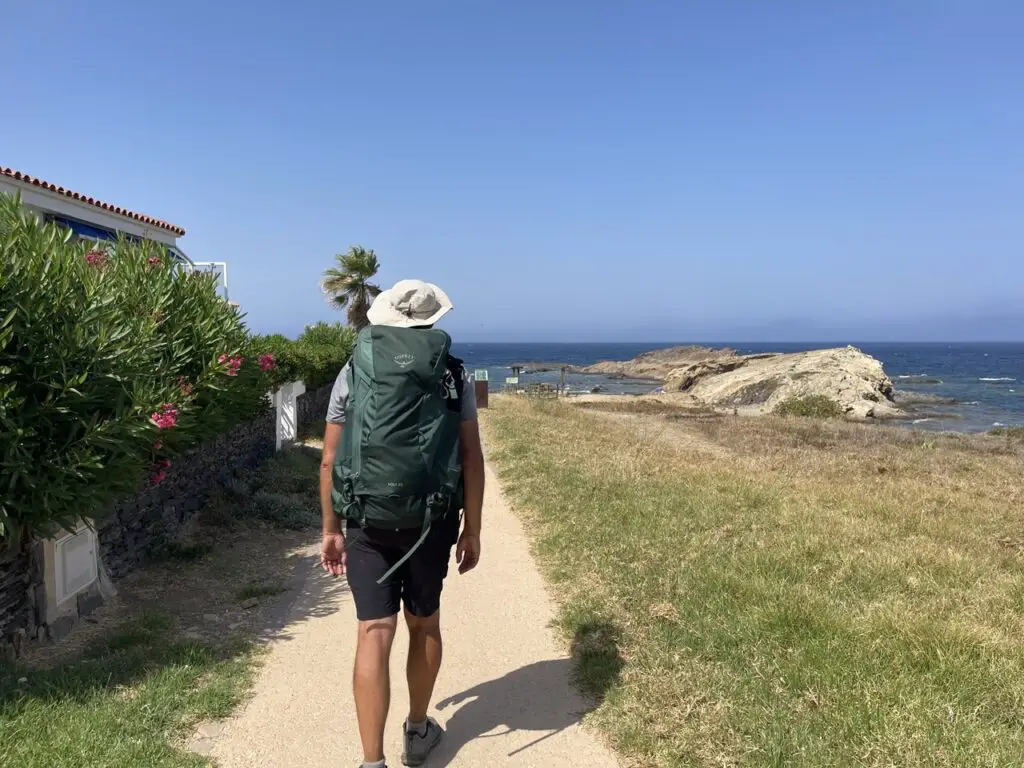 retour terrain sur le sac à dos Osprey Volt 45 testé en rando sur la Costa brava