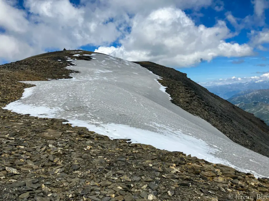 Névé du Mont Buet à plus de 3000m à la mi-aout 2023.