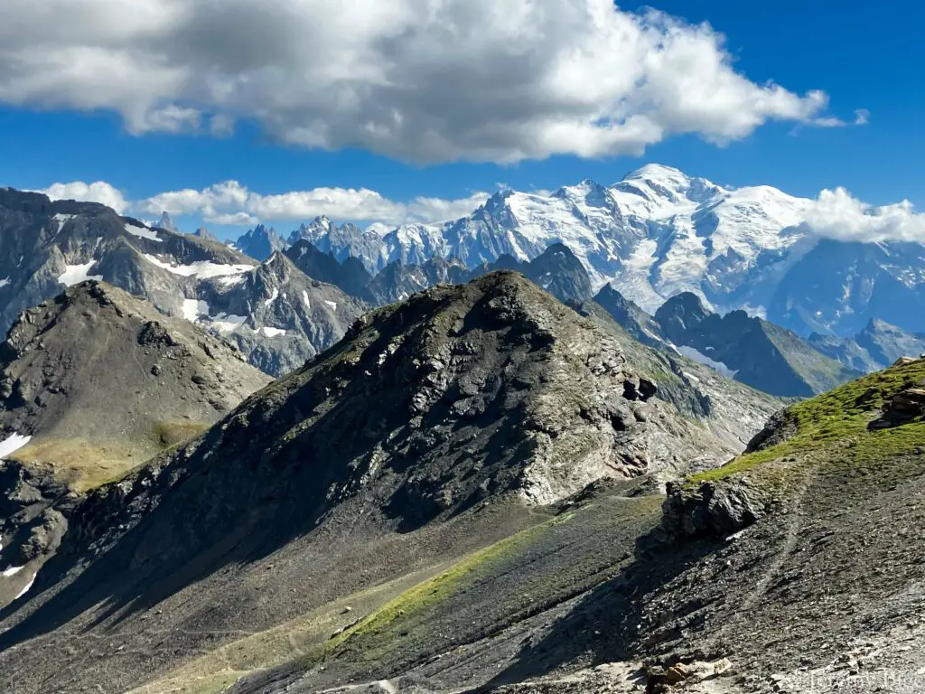 Vue sur le Mont Blanc depuis le Mont Buet (3098m).