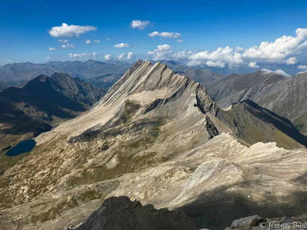 Vue depuis le Pain de Sucre (3208m) durant la Trans'Alpes.