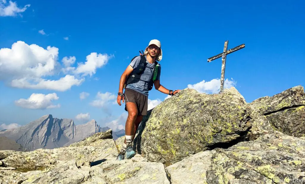 Au sommet de la Rocca Bianca (3064m).