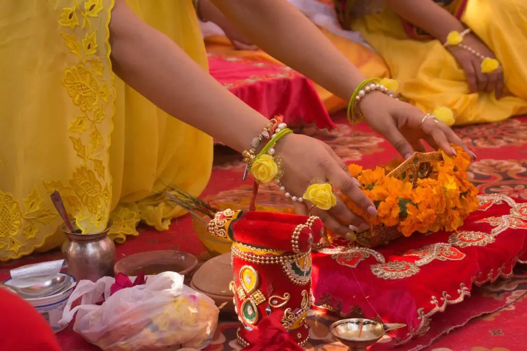Mariage royal en Inde des rituels qui perpétuent le faste des dynasties passées