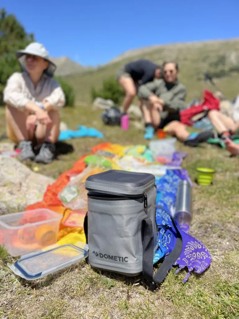 Pique-nique en montagne dans les Pyrénées