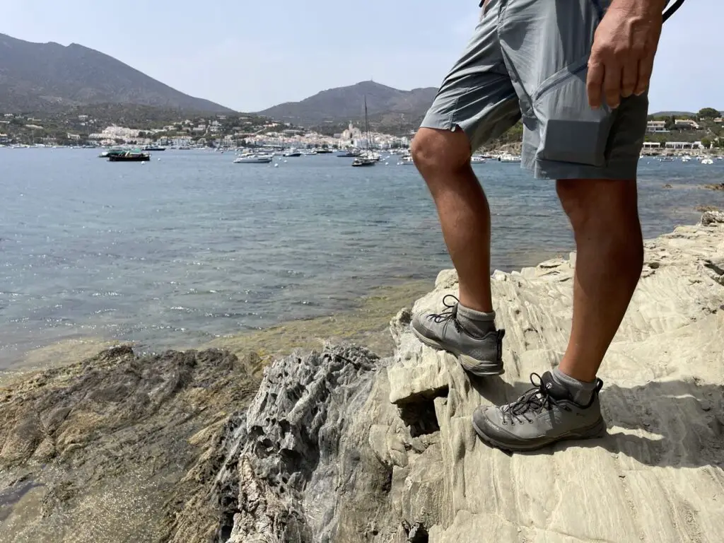 Test chaussure tecnica sur la Randonnée de la Côte vermeille jusqu'a Cadaquès