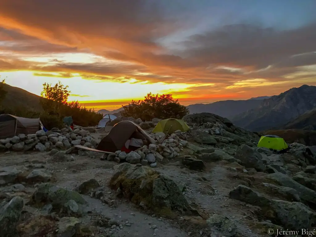 Réveil au refuge de Petra Piana sur le GR20.