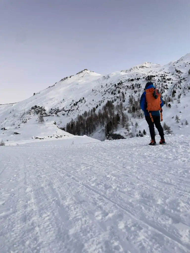 Escalade avec le sac DB Journey