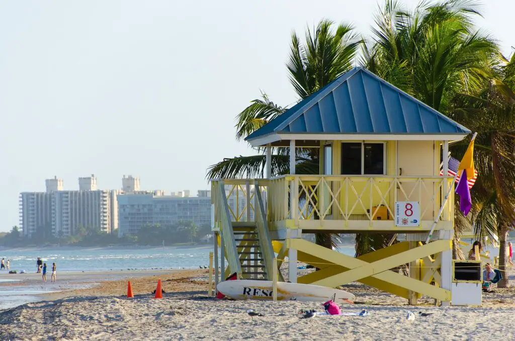 Plage sous le soleil de Miami