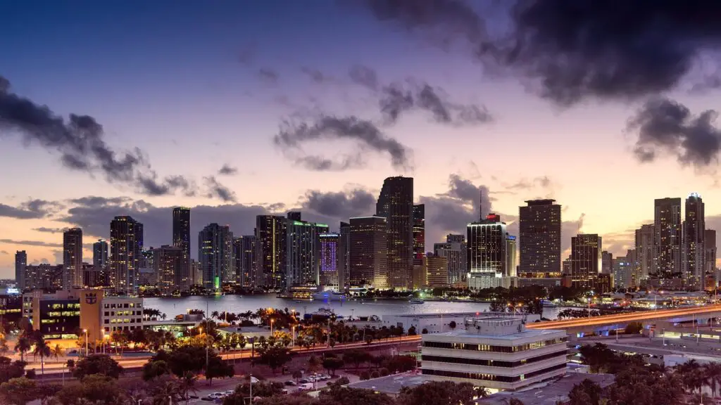 Ville de Miami la nuit