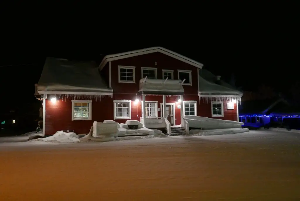 Auberge KARESUANDO VANDRARHEM en laponie suédoise et terre Sami