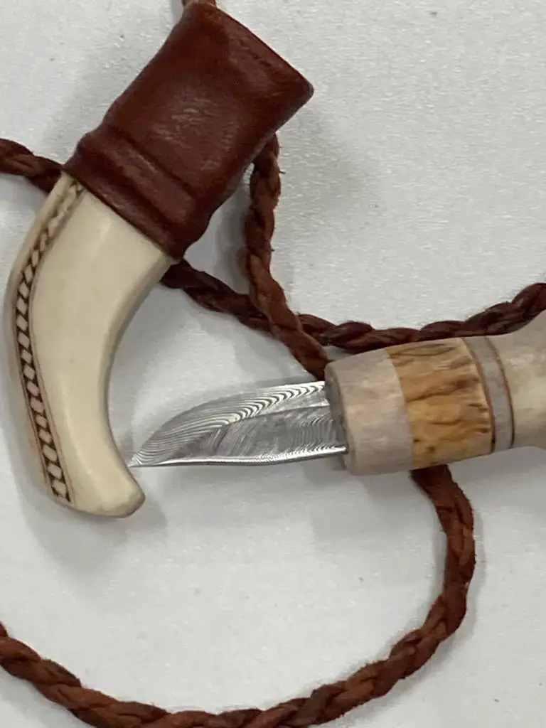 puukko sami collier de la marque de couteau karesuando